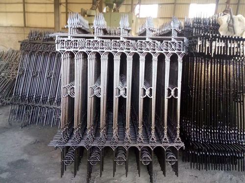 河南恒跃金属制品是一家集护栏加工,开发,销售,安装于一体的